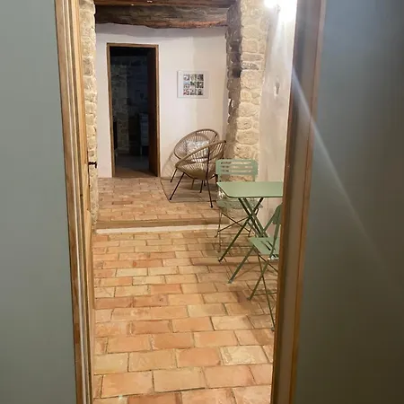 In Medieval Bed and Breakfast Céreste